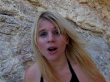 Vidéo porno mobile : Une blonde, une brune et une grosse bite